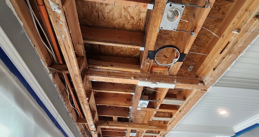 Water Damage & Mold Cleanup in Mishicot, WI — photo 1